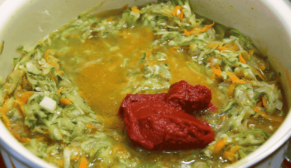 Рецепт огіркової ікри на зиму: якщо маєте багато перерослих огірків і не знаєте куди їх діти, тоді робіть таку смачну заготовку