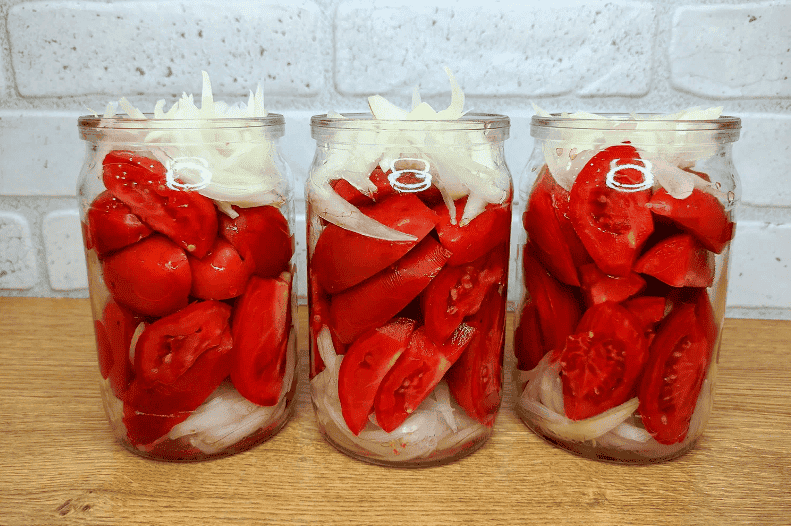 Помідори по-фінськи на зиму: улюблений рецепт мого чоловіка, помідори виходять як свіжі і розсолу не залишається