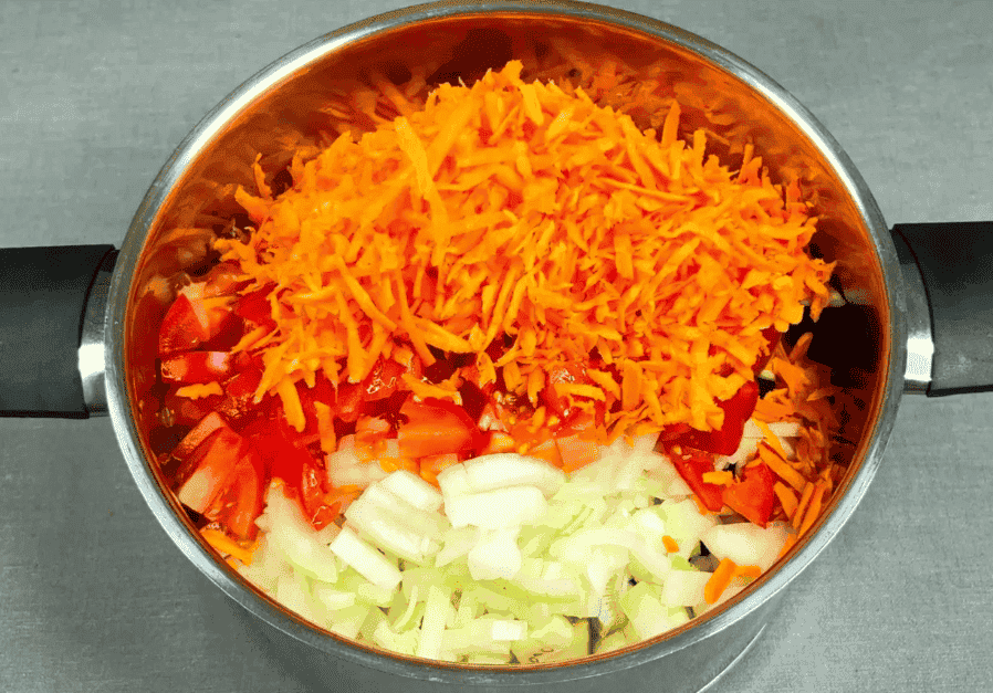 Овочевий салат з баклажанами на зиму: простий рецепт без оцту, така заготовка точно порадує взимку тих, хто любить баклажани