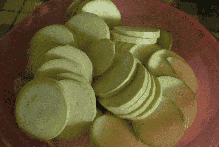 Кабачки в томаті на зиму - це найпростіший рецепт, закручую чергову партію, дуже смачно вийшло