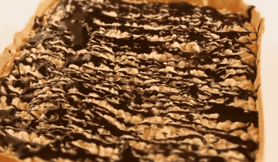 Простий горіховий торт із білковим кремом «Ведмедик», як в дитинстві: на приготування потрібно лише 30 хвилин, інгредієнти бюджетні, а виходить ну дуже смачно