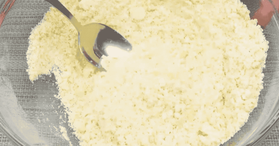 "Багато яблук і мало тіста": готуємо домашнє ароматне пісочне печиво з яблуками (готується просто, швидко з'їдається)