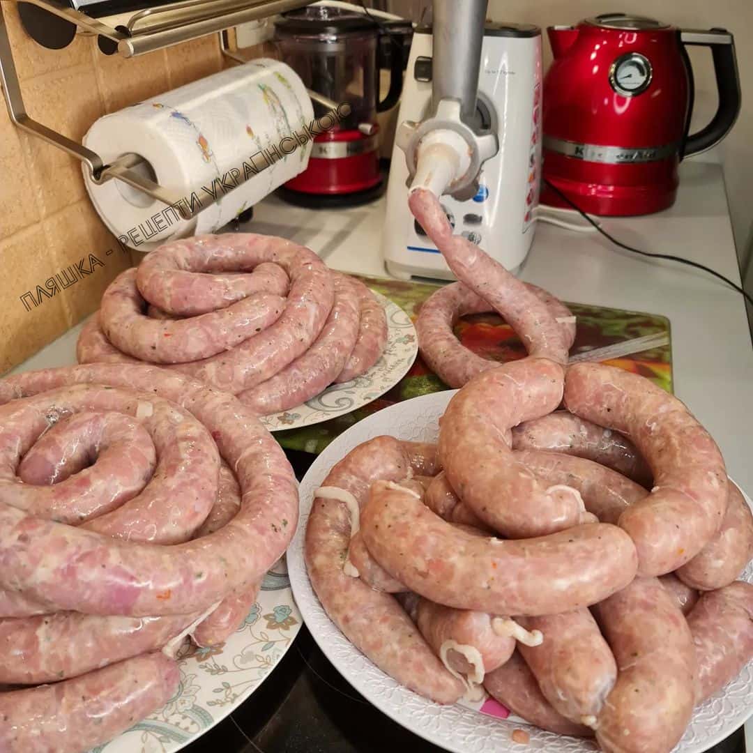 Домашні курячі ковбаски і купати: готуємо м'ясні делікатеси на своїй кухні, все дуже просто і легко, а виходить нереально смачно і ароматно
