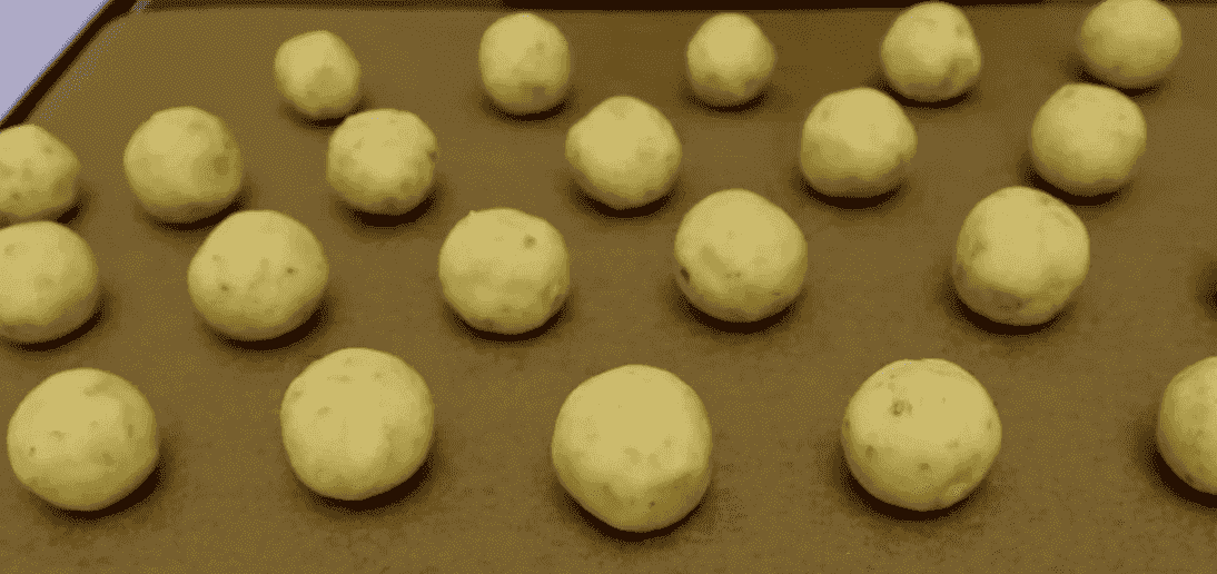 Ми просто "підсіли" на цю смакоту: пісочне горіхове печиво без яєць: просто, швидко і дуже смачно