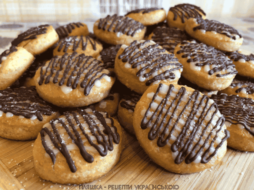 Супер смачне і бюджетне сирне печиво до чаю: рецепт простенький "на швидку руку", і гора смакоти вже на столі