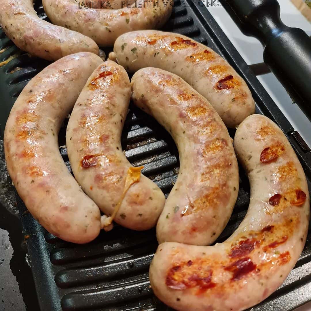Домашні курячі ковбаски і купати: готуємо м'ясні делікатеси на своїй кухні, все дуже просто і легко, а виходить нереально смачно і ароматно