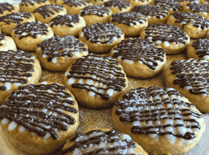 Супер смачне і бюджетне сирне печиво до чаю: рецепт простенький "на швидку руку", і гора смакоти вже на столі