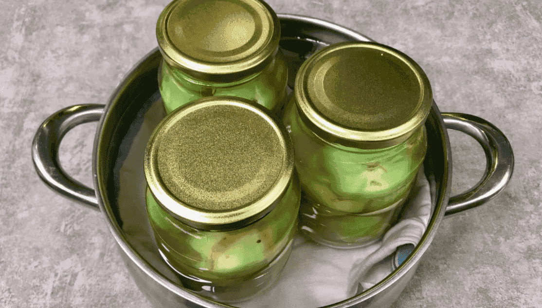 Фаршировані зелені помідори на зиму: дуже смачна заготовка, і помідори і начинка - відмінні, готується просто і зберігається без підвалу