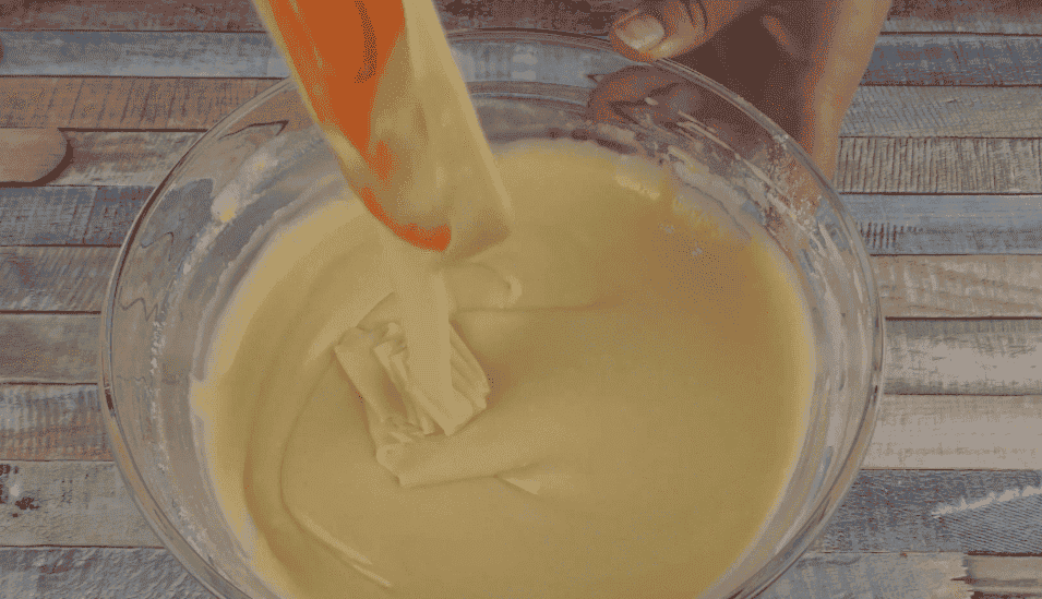 Хрусткі вафельні трубочки без вафельниці (на сковороді): готуємо швидко і з простих продуктів, а на виході справжня смакота до чаю