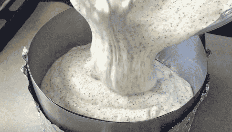 Маковий бісквіт для тортів "Завжди вдалий": виходить високий, ніжний, пишний, вологий, дуже простий у приготуванні і поєднується з будь-яким кремом