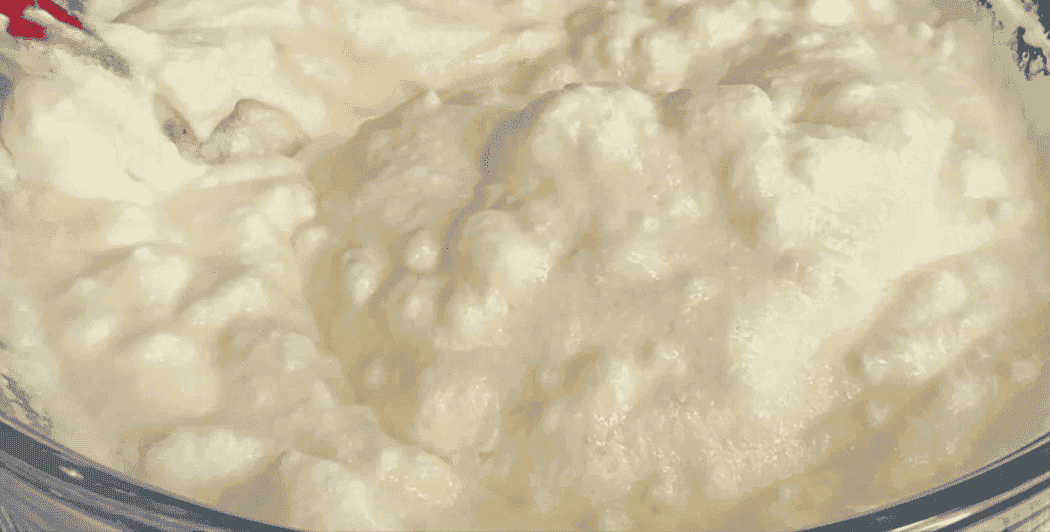 "З такою смакотою і торта не треба – шматочок буквально тане у роті": йогуртовий пиріг без борошна (недорогий десерт із простих продуктів)