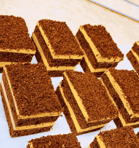 Шоколадний торт «Капучіно»: готується дуже просто, а виходить неймовірно смачно, ароматно, ніжно і соковито, готуємо бюджетний торт вихідного дня