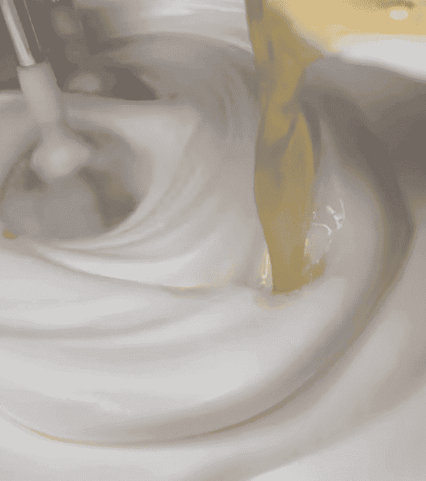 Найсмачніший торт «Пташине молоко» в домашніх умовах: приготування не займе багато часу, а виходить так ніжно, ароматно і божественно смачно, зберігайте рецепт