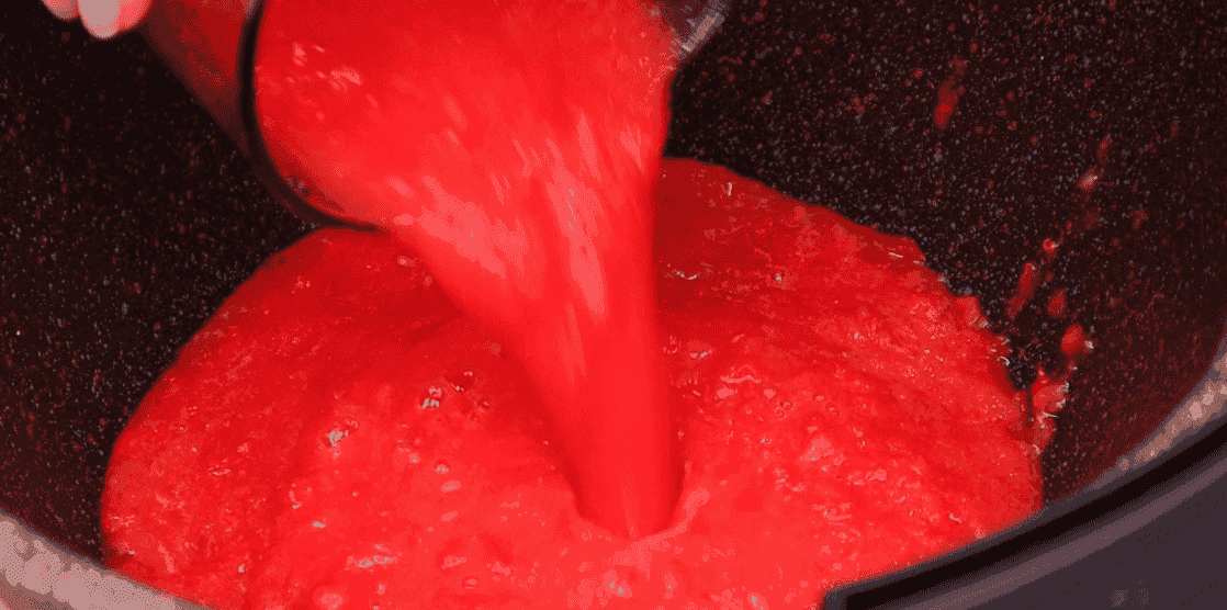 Цвітна маринована капуста в томатному соусі на зиму: готувати точно треба побільше, закінчується така смачна заготовка дуже швидко