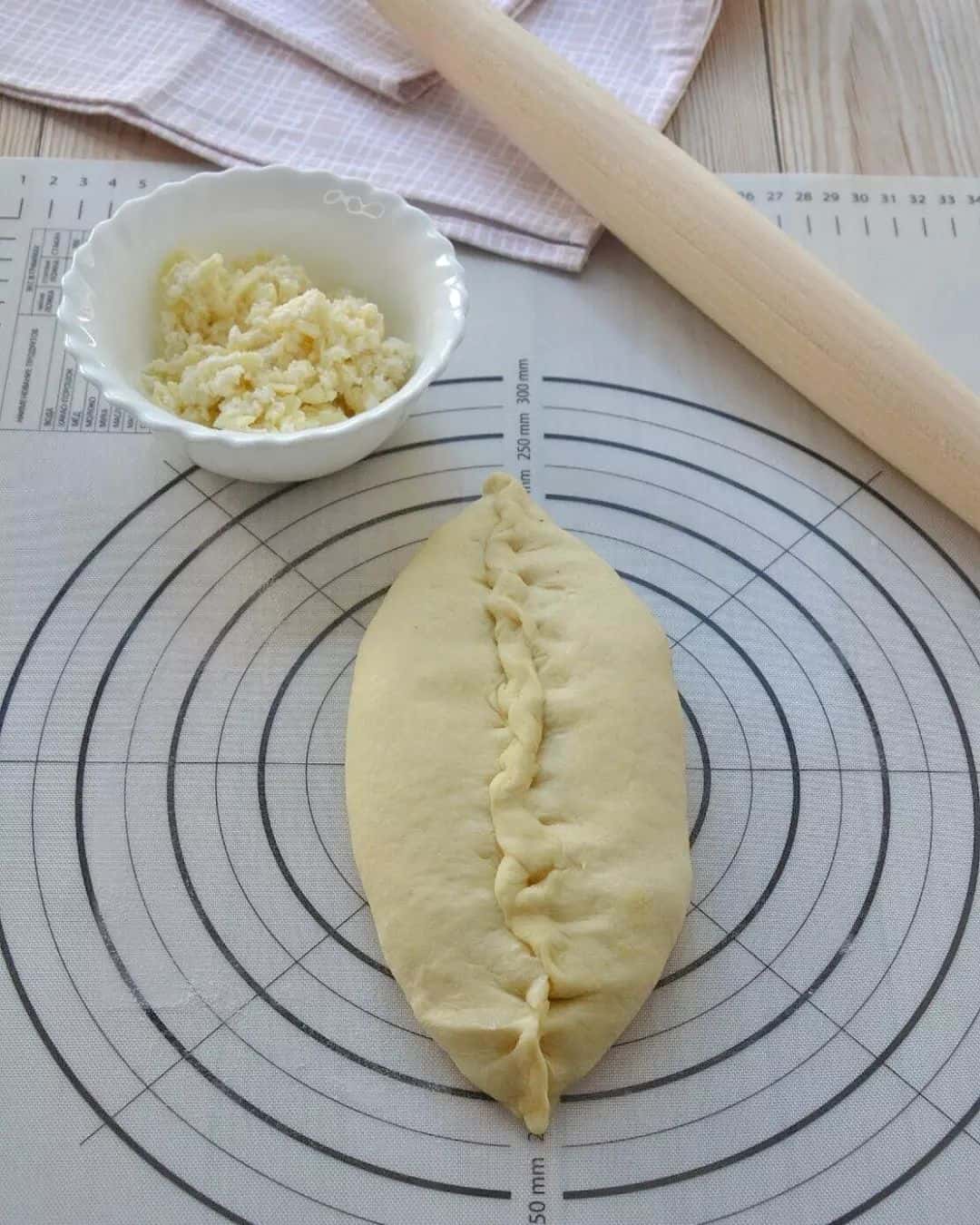 Як приготувати "Хачапурі по-аджарськи" в домашніх умовах: виходить нереально смачно, а готується дуже просто і легко