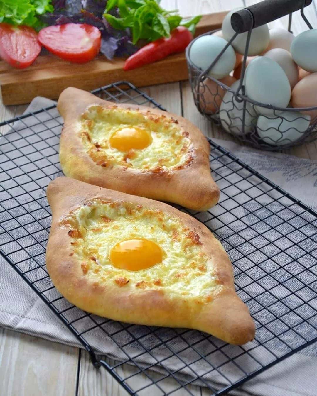 Як приготувати "Хачапурі по-аджарськи" в домашніх умовах: виходить нереально смачно, а готується дуже просто і легко