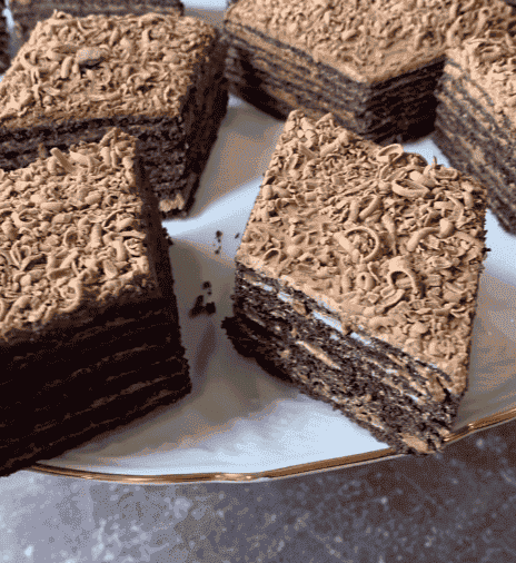 Неперевершений торт "Мікадо" в домашніх умовах: виходить дуже смачний, ароматний, м'якенький та шоколадний - зберігайте рецепт