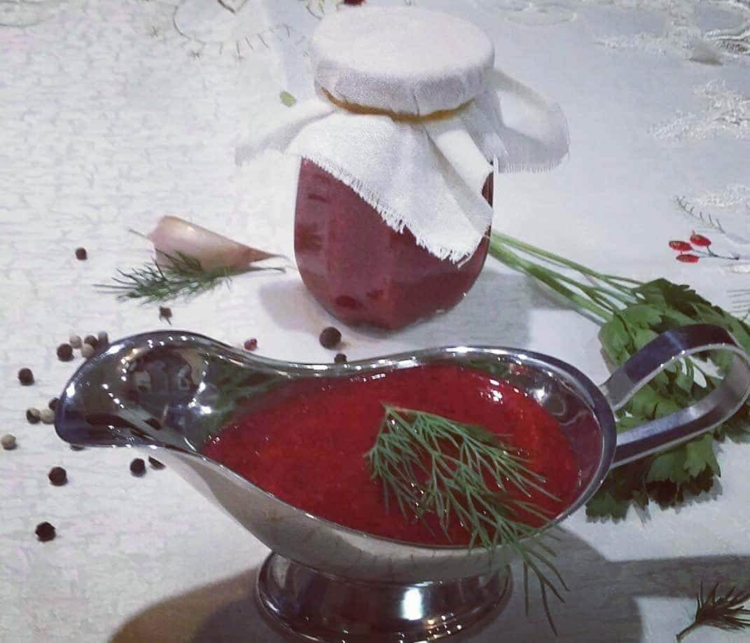 Пряний, кисло-солодкий соус на зиму із КИЗИЛУ та СЛИВ: виходить неймовірно смачний і ароматний, взимку до м'яса справжня насолода