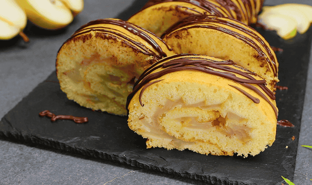 Як швидко і просто приготувати "Чудо-рулет" до чаю відразу з начинкою: раз-два і готово, ділюсь класним рецептом