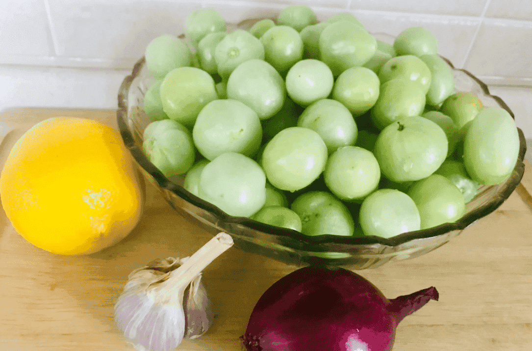 Зелені помідори на зиму "Оливки по-українськи": смачна та пікантна заготовка, яка взимку смакує всім (тому дрібні помідорки не викидаю, а готую цю смакоту)