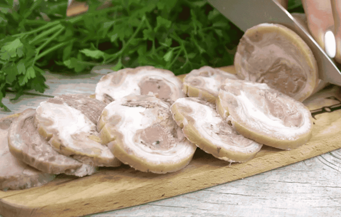 Готуємо м'ясний рулет в домашніх умовах, для бутербродів просто ідеально: смачна заміна магазинній ковбасі, ділюсь простим рецептом буз духовки