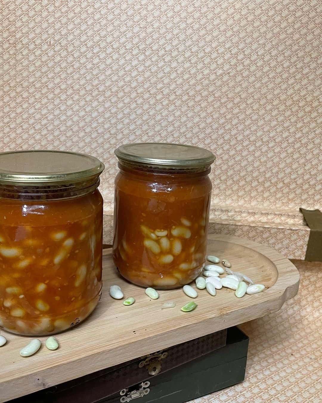 Готуємо квасолю в томатному соусі на зиму: ситна і дуже смачна заготовка, яка сподобається всім, записуйте рецепт