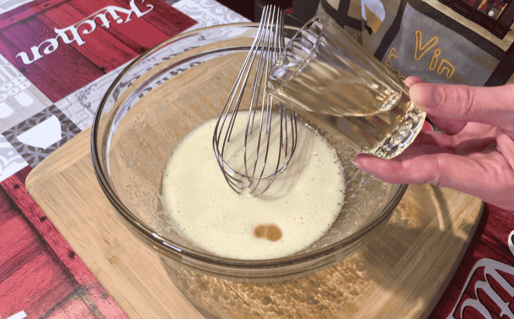 Неймовірно смачний та корисний шоколадно-сирний пиріг з вишнею: рецепт доступний та дуже простий, він повинен бути у Вашому записничку