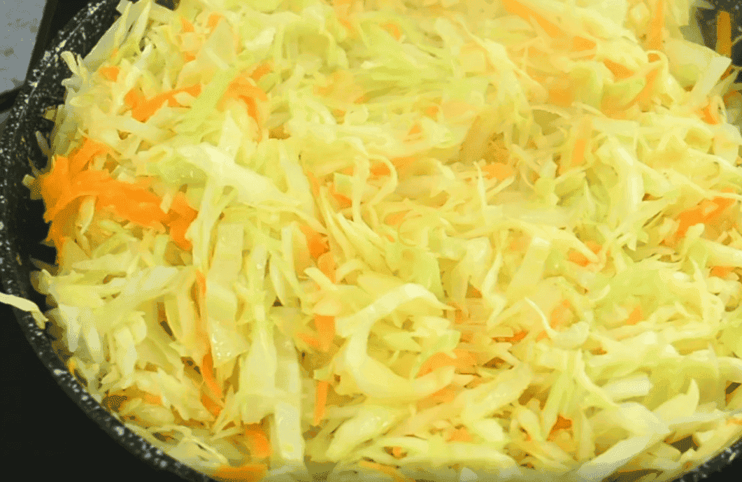 Дуже смачна запіканка із капусти на сметані: простий рецепт, ситної вечері чи перекусу "на швидку руку", впорається кожна господиня