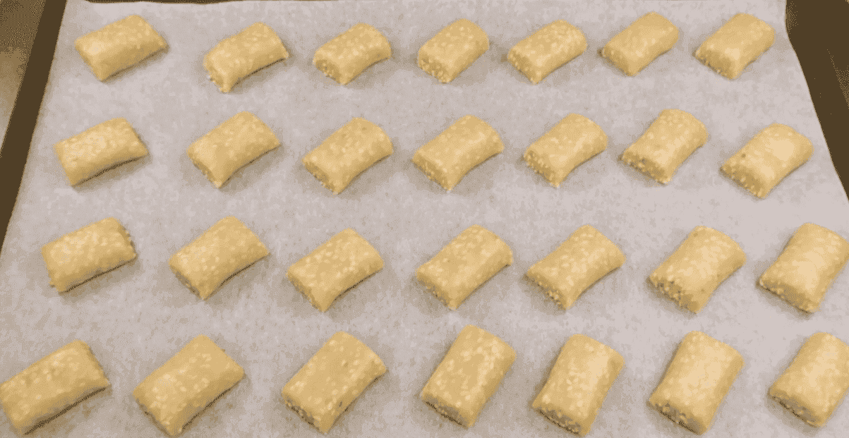 Простеньке та швидке в приготуванні пісне печиво "Подушечки": гора смакоти за лічені хвилини, випічка до чаю без яєць та молока