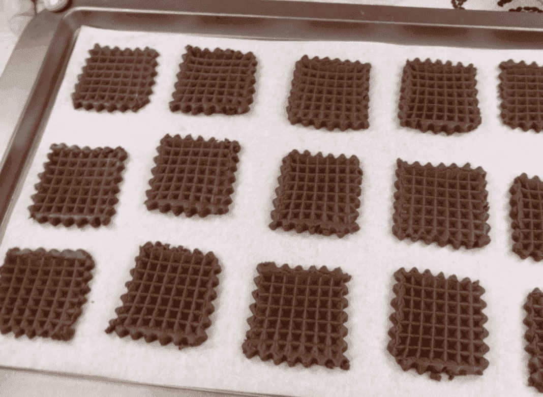 Готуємо простеньке шоколадне печиво до чаю: все дуже легко і швидко, а така смакота виходить, що скільки б не пекла - зникають миттєво