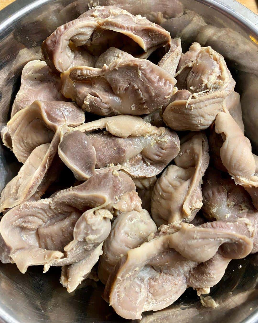 Показую, як я готую курячі шлуночки з перцем і печерицями: неймовірно смачно і ситно виходить, а готується дуже просто і легко