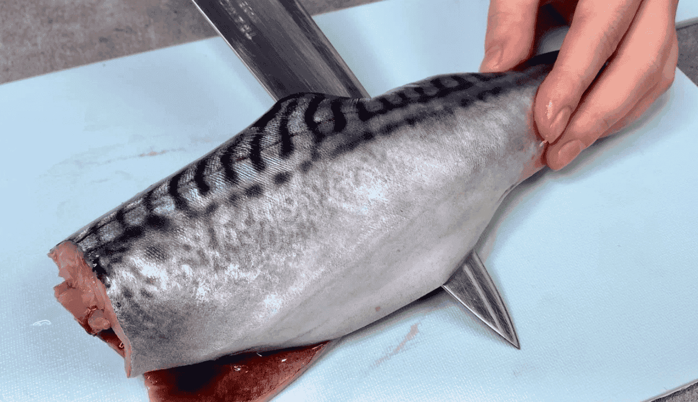 Показую, як смачно і швидко приготувати скумбрію в духовці: подаю навіть до святкового столу, всі хто пробує просять рецепт