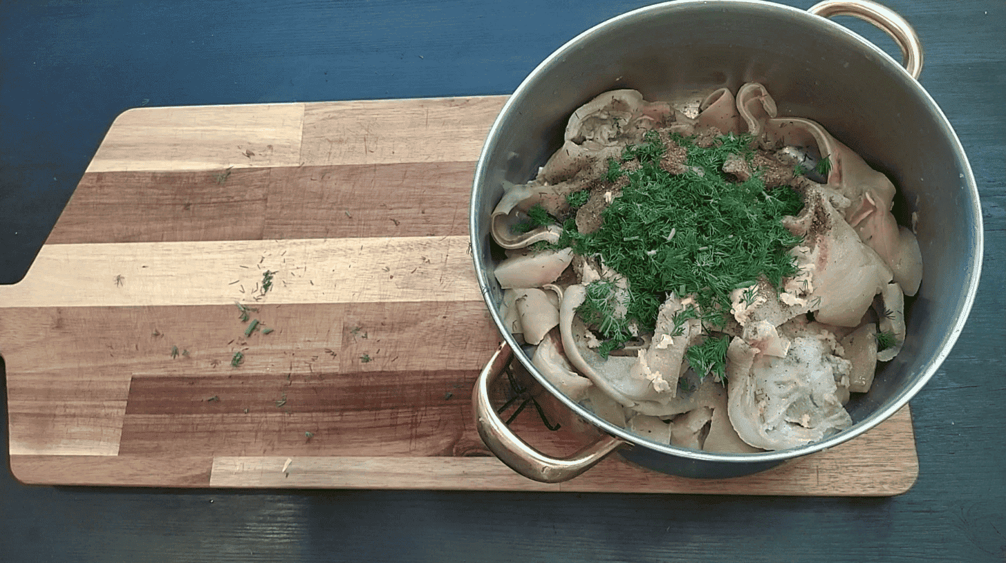 Беру найпростіші субпродукти зі свинини і готую ідеальну заміну ковбасі: виходить неймовірно смачно та натурально, а готується простіше-простого