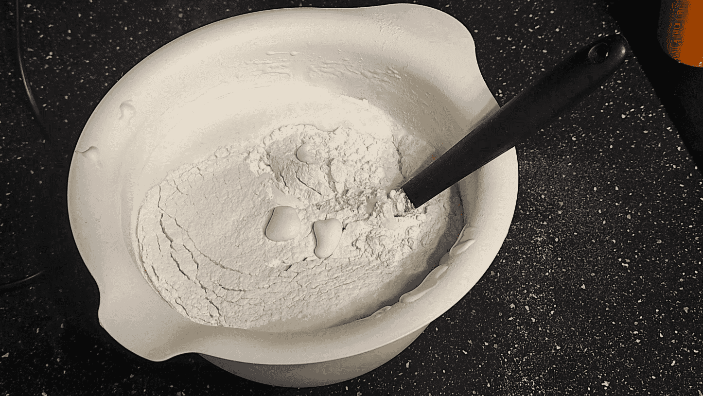 Найпростіший рулет з яблуками до чаю, який я колись готувала: випікаю бісквіт разом із начинкою - виходить дуже смачно і ніжно, а готується просто