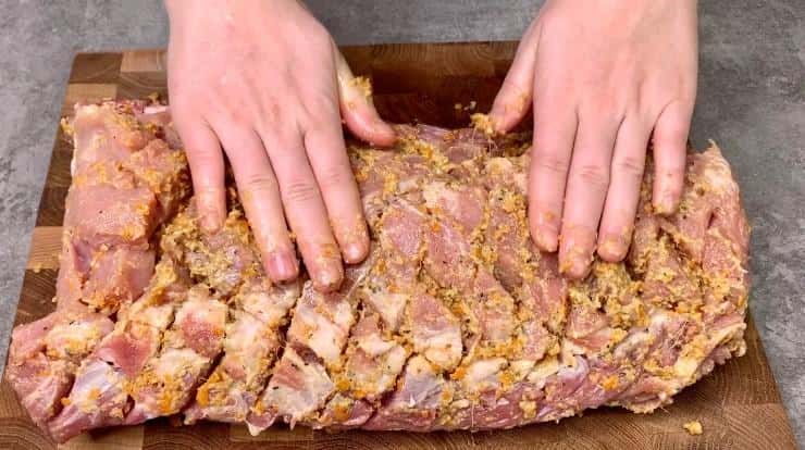 Показую, як я готую соковиту і ароматну свинину в апельсиновому маринаді: м’ясо подаю і в гарячому вигляді, і як холодну закуску