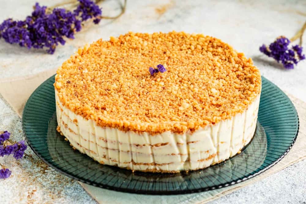 Швидкий та простий у приготуванні торт без духовки і без печива за мінімум часу: цей рецепт стане вашим улюбленим