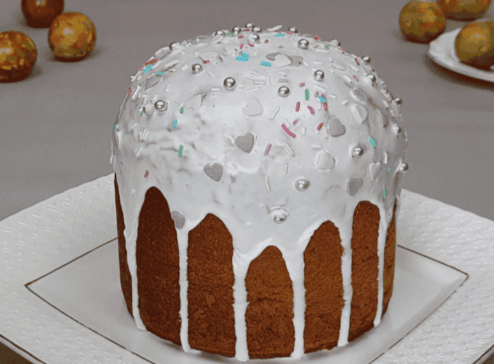 Цей рецепт повинен бути у кожної господині: просто незрівнянна і дуже смачна Паска, здобна, м'якенька, повітряна з ідеальною глазур'ю на желатині