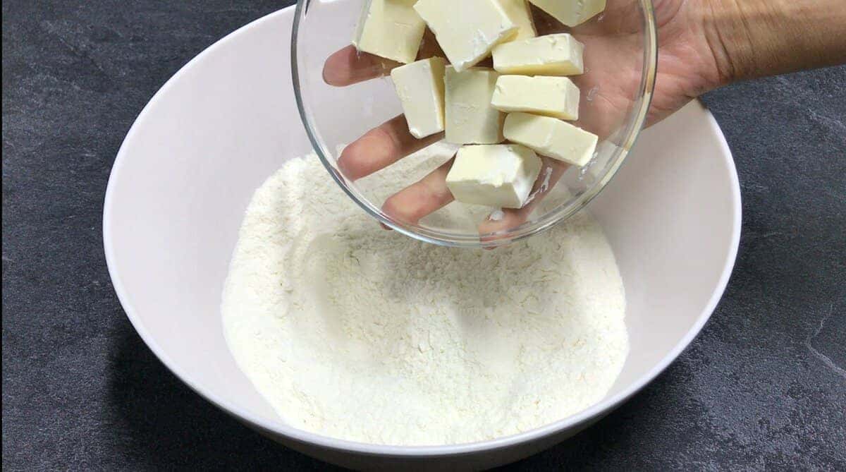 0146b5062bd403c0e88cbf8366e9fb32