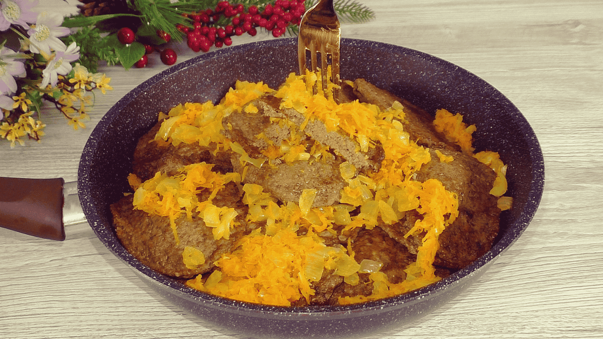Показую, як я готую курячу печінку з овочами на сковороді, просто і дуже смачно, а готується дуже просто і швидко