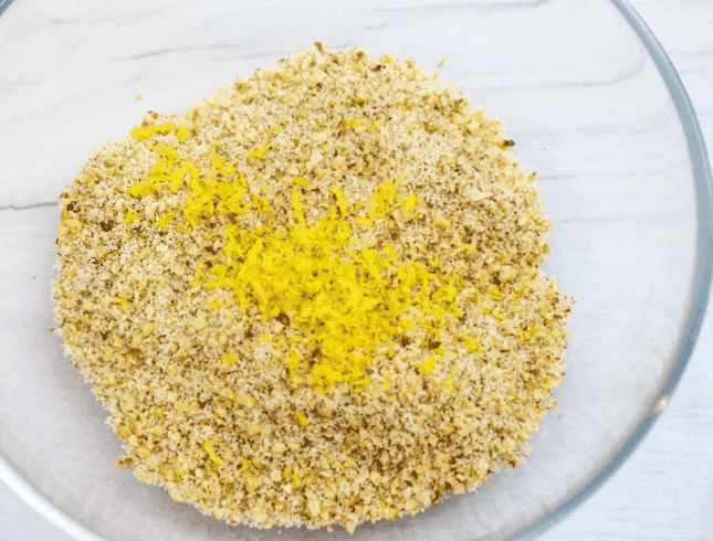 Розсипчасте печиво з горіховою начинкою: неймовірно смачно, а готувати таке домашнє печиво з горіхами дуже просто і швидко