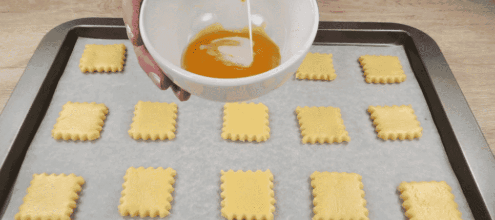 За 30 хвилин "гора" смакоти на столі: один з найпростіших рецептів домашнього печива - смачніше, ніж у магазині