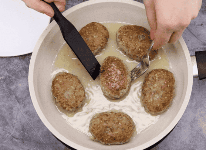 Показую, як я готую пісні і ситні "котлети" смаком не поступаються м'ясним: просто, корисно і в піст саме те, що треба