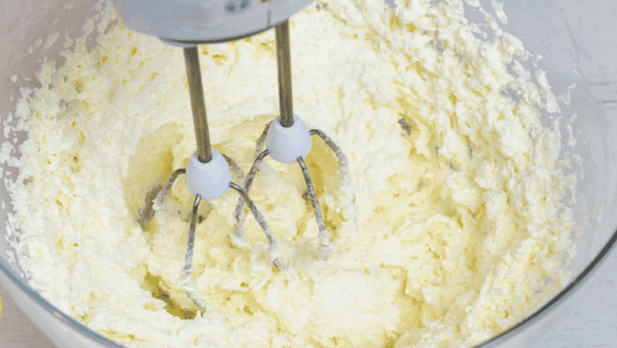 Найулюбленіший кекс "Столичний" з родзинками: рецепт найпростіший і не займе багато часу, а результат завжди вдалий і смачний