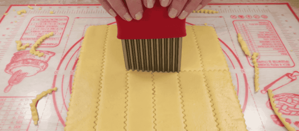 За 30 хвилин "гора" смакоти на столі: один з найпростіших рецептів домашнього печива - смачніше, ніж у магазині