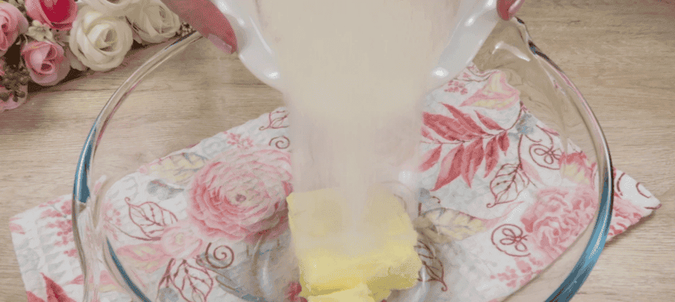 За 30 хвилин "гора" смакоти на столі: один з найпростіших рецептів домашнього печива - смачніше, ніж у магазині