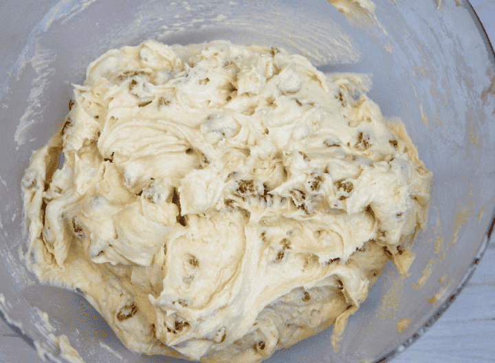 Найулюбленіший кекс "Столичний" з родзинками: рецепт найпростіший і не займе багато часу, а результат завжди вдалий і смачний