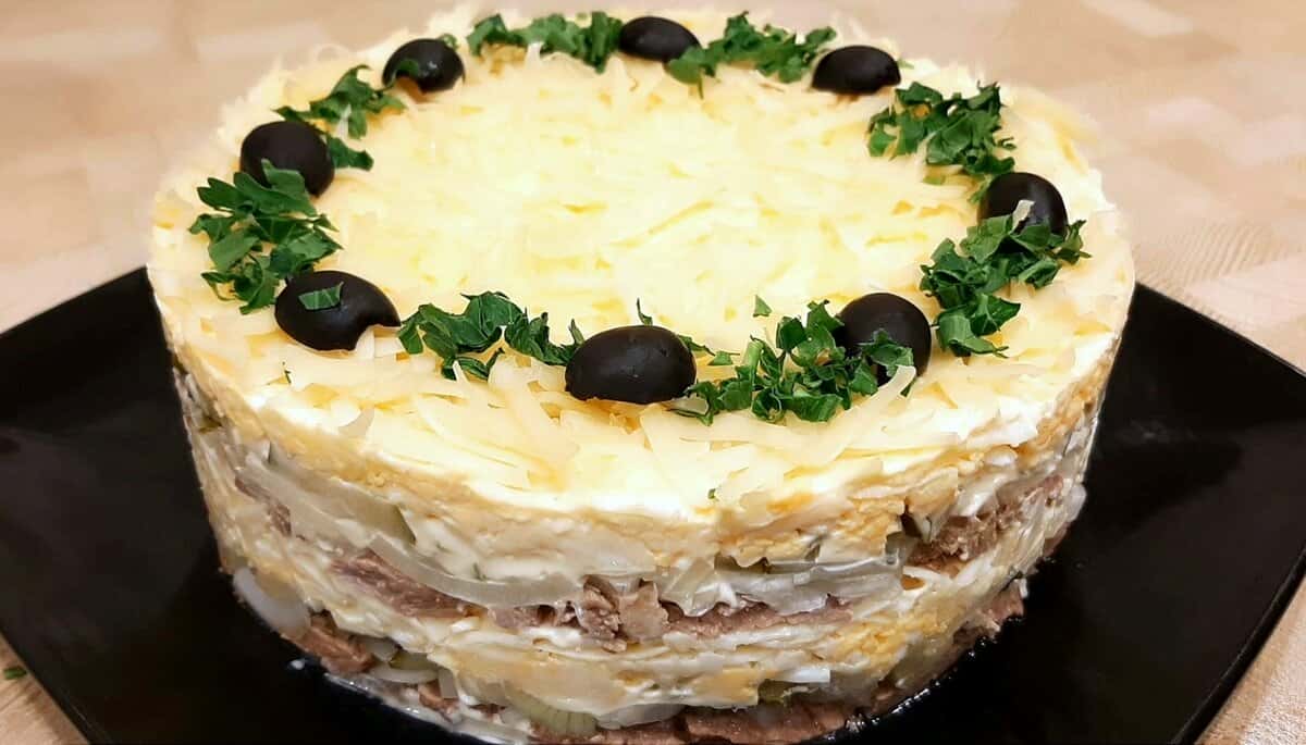 Від цього салату всі чоловіки в захваті! М'ясний салат "Чоловічий каприз" на будь-який стіл, ситно і смачно дуже