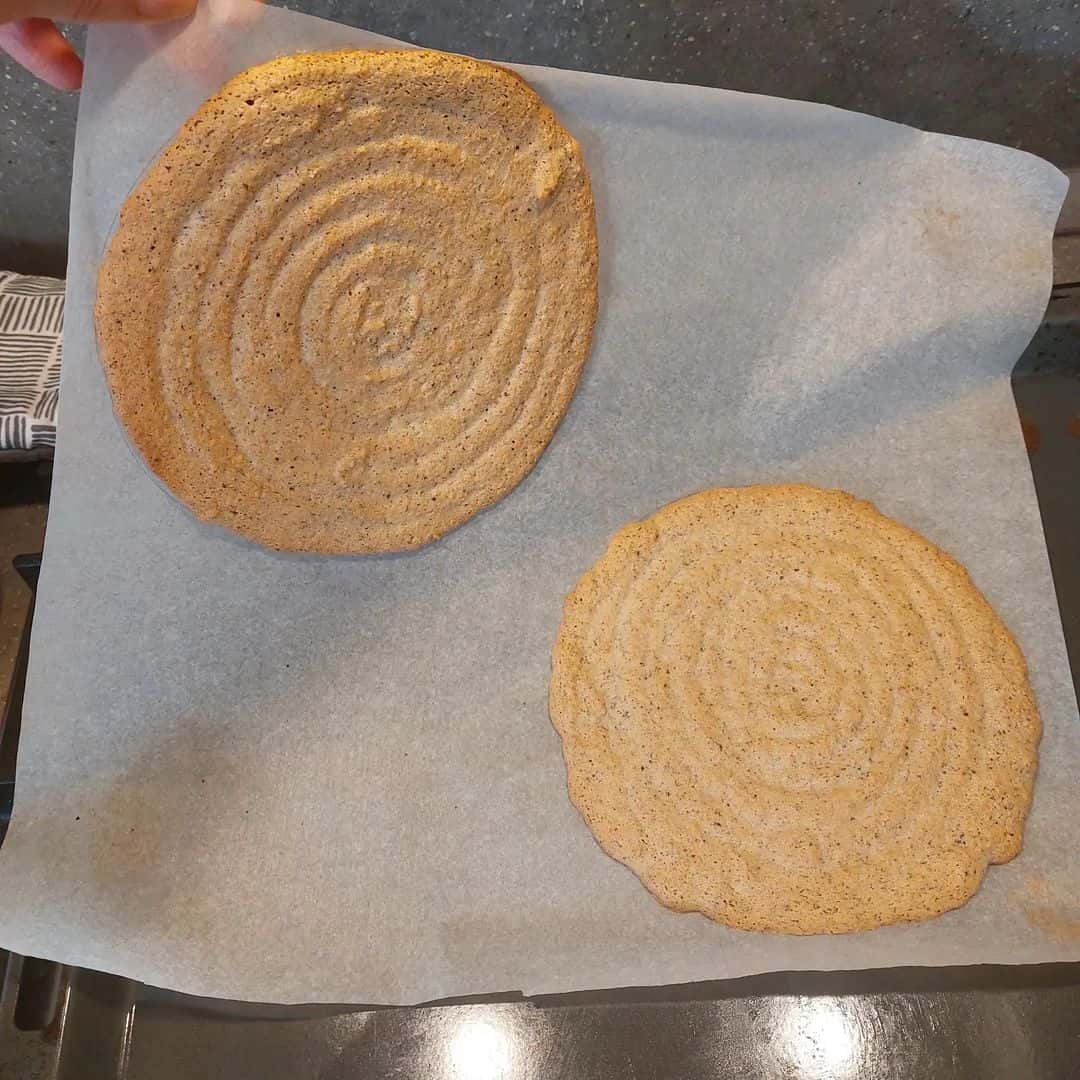 Угорський торт "Естерхазі" в домашніх умовах: неймовірно смачний і повітряний горіховий торт з ніжним заварним кремом