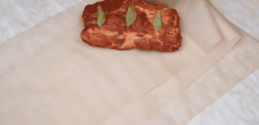 Готую найсмачнішу домашню буженину в духовці: показую, як запекти буженину, щоб вона вийшла ніжною та соковитою (рецепт на Великдень)