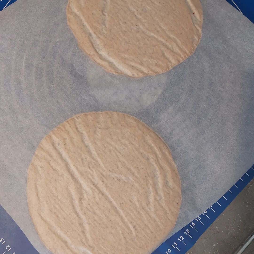 Угорський торт "Естерхазі" в домашніх умовах: неймовірно смачний і повітряний горіховий торт з ніжним заварним кремом